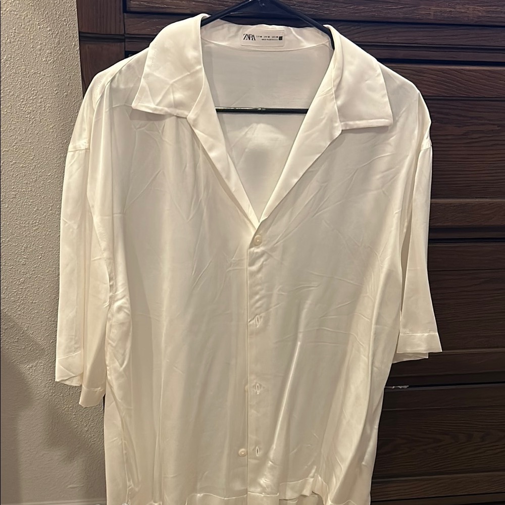 Zara White Casual Button Down Shirt New with out tags
